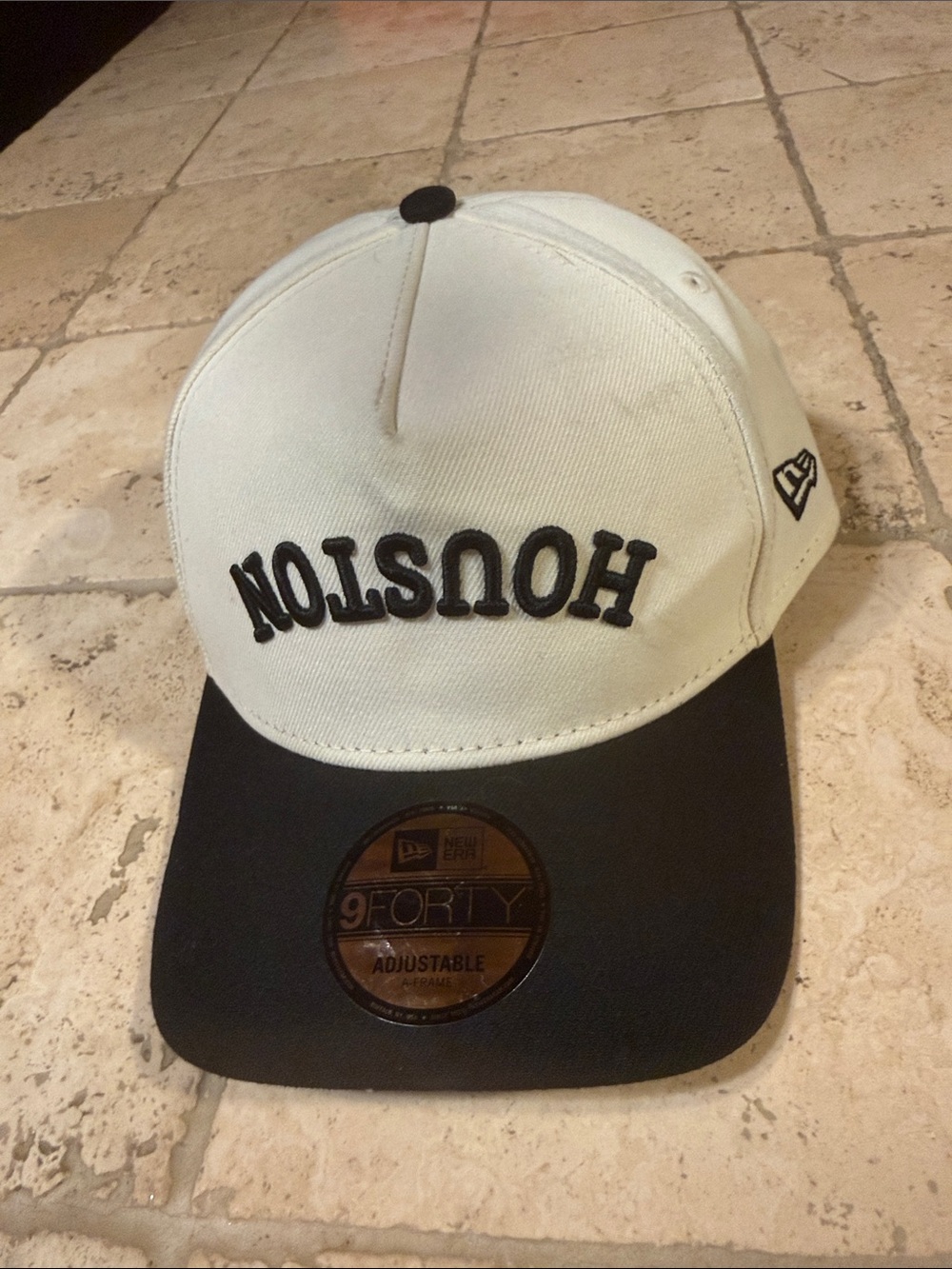 New Era Two-Tone Houston 9FORTY Cap - White & Black